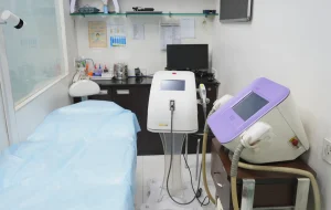 Pune station clinic procedure room 2 hairmd pune